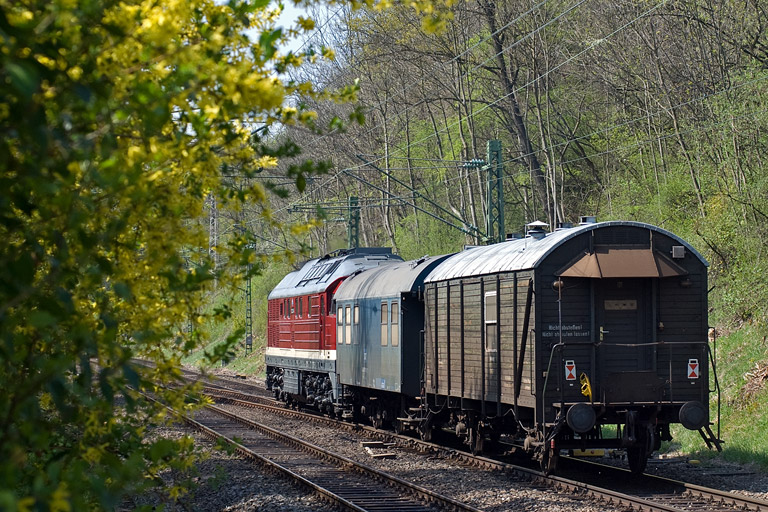 232 223 bei km 13,0 (April 2009)