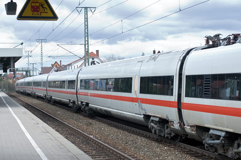 Baureihe 411 (Tz 1184) als L-ICE 95061 bei km 16,8 (M&auml;rz 2009)