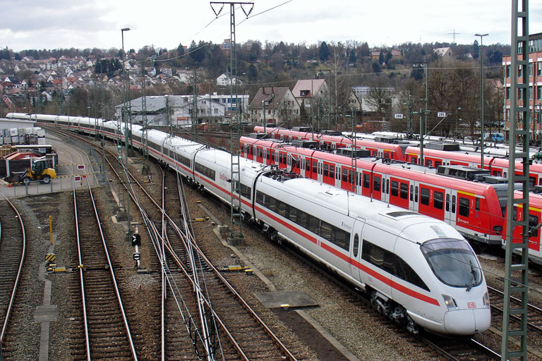 Baureihe 415 als ICE 280 bei km 16,0 (März 2009)