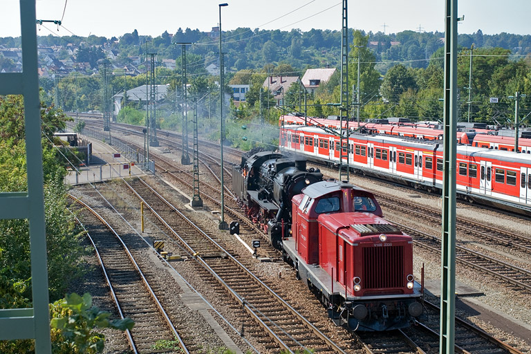 V100 2335 und 50 2988 als DPE 93350 bei km 16,0 (September 2009)