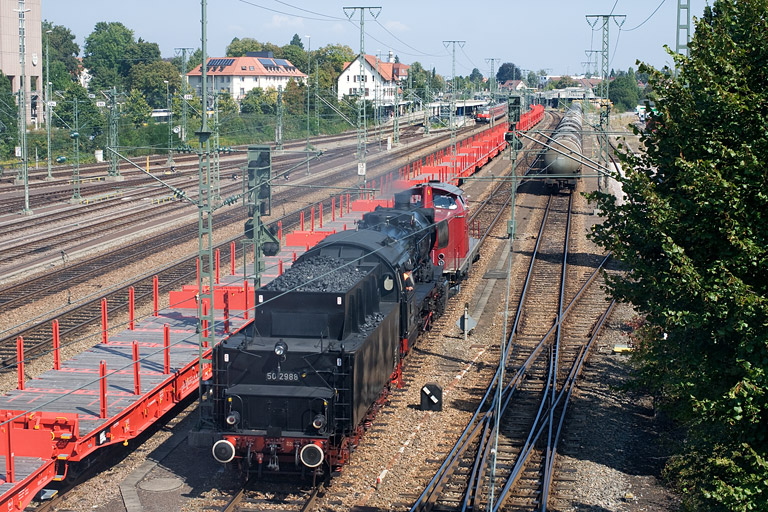 V100 2335 und 50 2988 als DPE 93350 bei km 15,8 (September 2009)