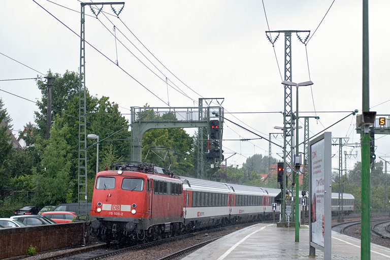 115 509 mit IC 187 bei km 16,8 (August 2010)