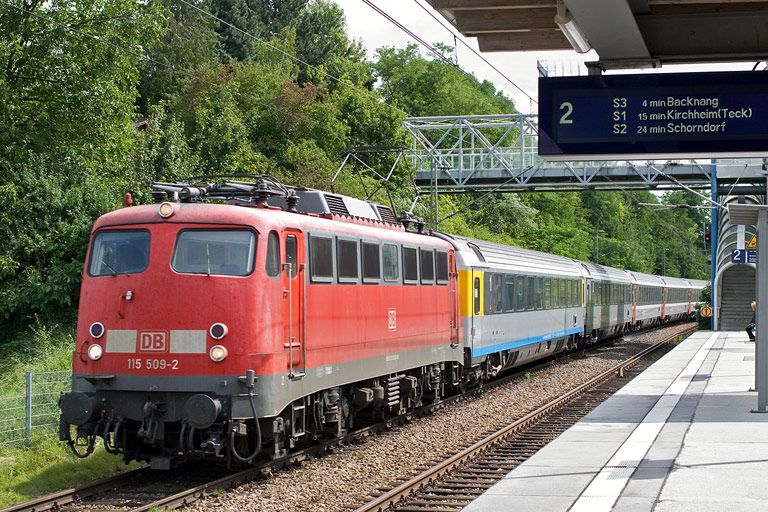 115 509 mit IC 280 bei km 14,2 (August 2010)