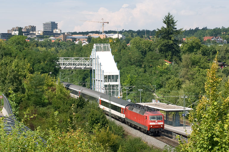 120 119 mit IC 187 bei km 14,2 (August 2010)