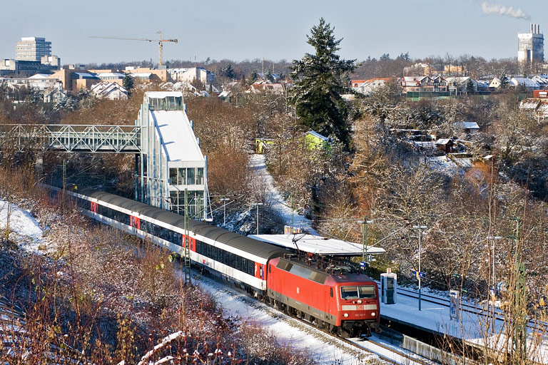 120 141 mit IC 187 bei km 14,2 (November 2010)