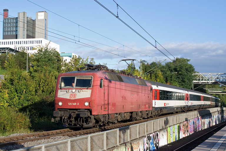 120 148 mit IC 181 bei km 14,2 (September 2010)