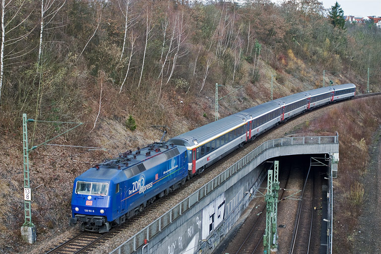 120 151 mit IC 183 bei km 13,8 (M&auml;rz 2010)