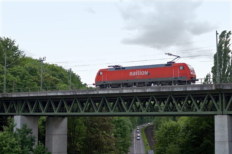 152 025 bei km 14,6 (Mai 2010)
