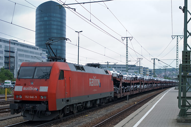 152 046 mit CSQ 60080 bei km 15,6 (Mai 2010)