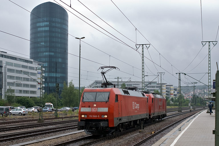 152 048 und 185 268 bei km 15,6 (Juli 2010)