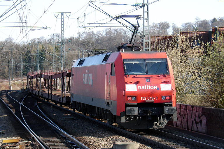 152 049 mit FZ 56167 bei km 16,8 (April 2010)