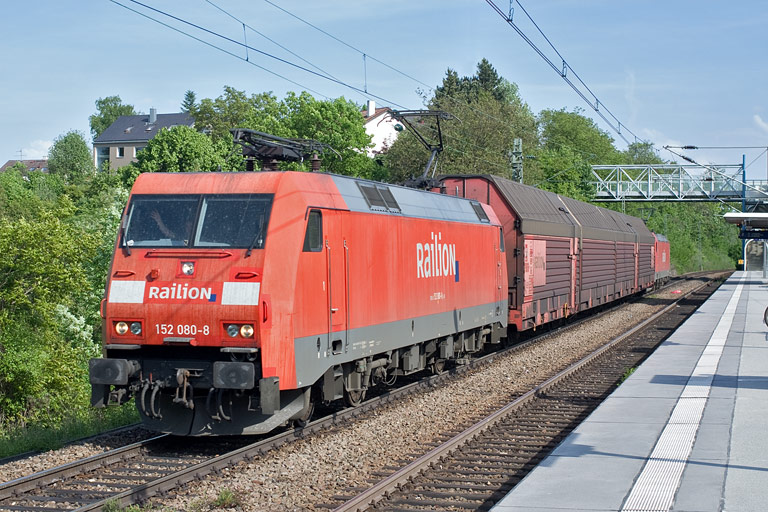 152 080 mit CSQ 60046 bei km 14,2 (Mai 2010)