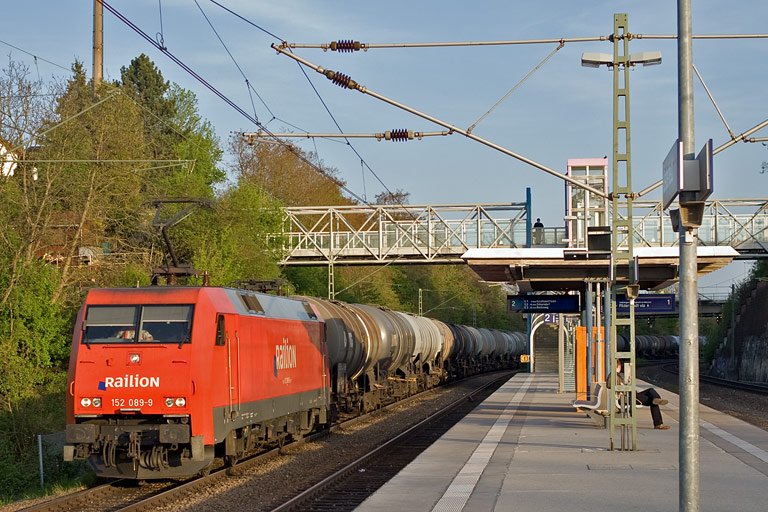 152 089 bei km 14,2 (April 2010)