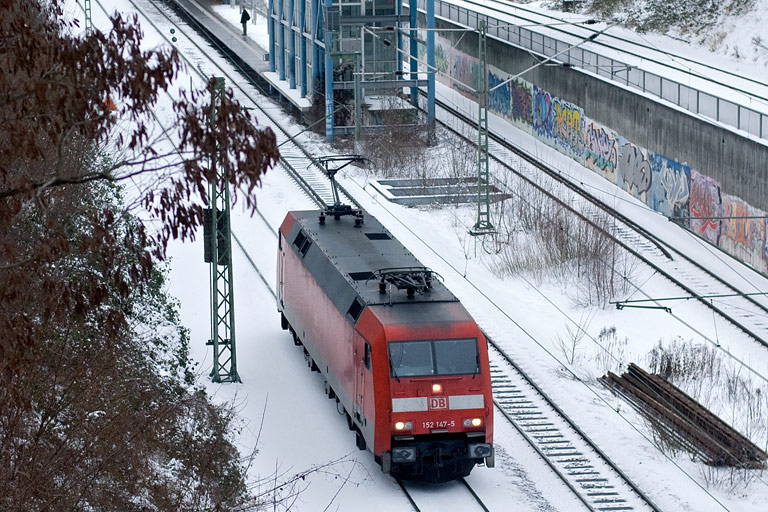 152 147 als Tfzf 68188 bei km 14,0 (Januar 2010)