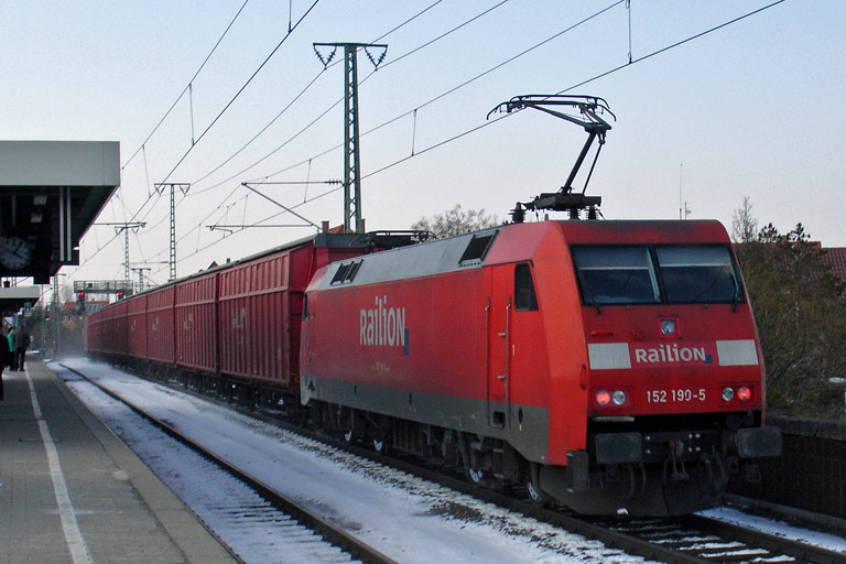 152 190 mit CSQ 60082 bei km 16,8 (M&auml;rz 2010)