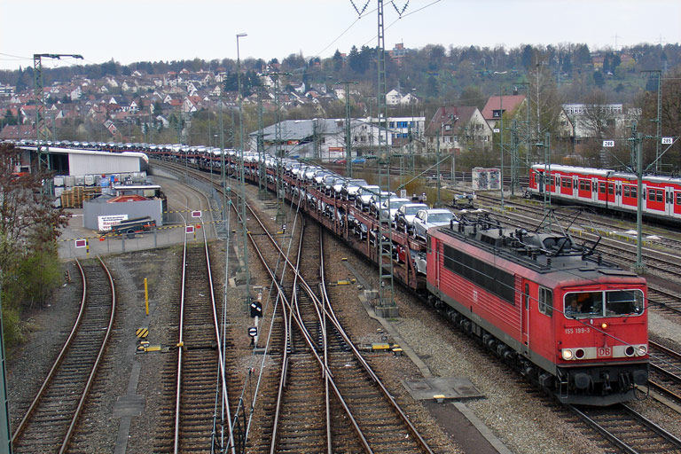 155 199 mit CSQ 60082 bei km 16,0 (April 2010)