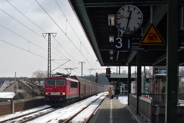 155 203 mit CSQ 60080 bei km 16,8 (M&auml;rz 2010)