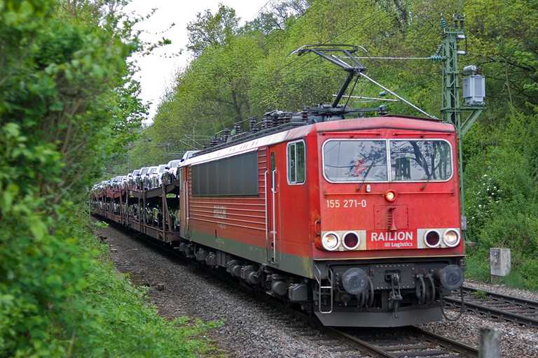 155 271 mit CSQ 60082 bei km 13,0 (Mai 2010)