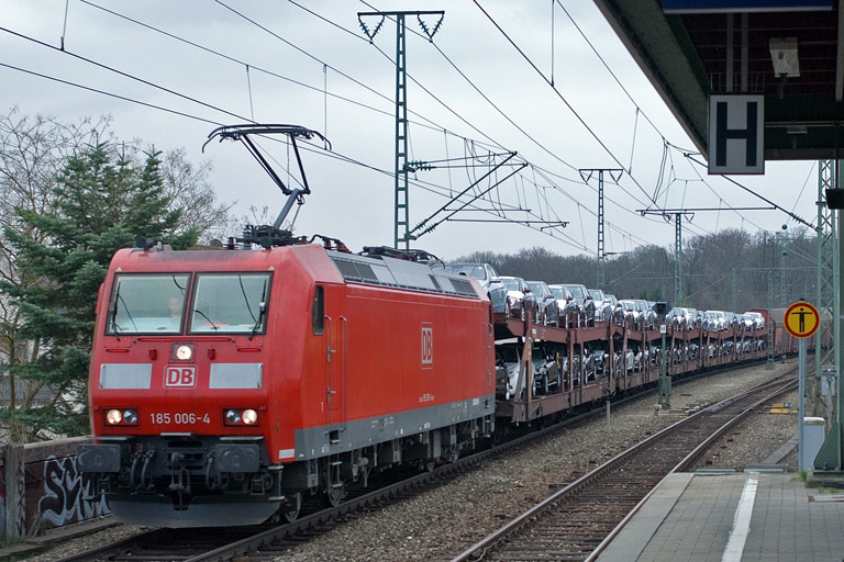 185 006 mit CSQ 60082 bei km 16,8 (April 2010)