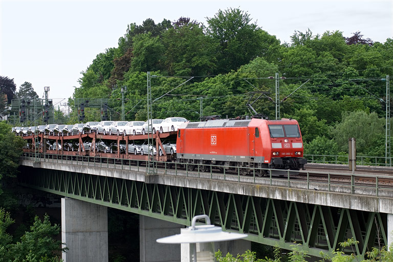 185 006 mit CSQ 60090 bei km 14,6 (Mai 2010)