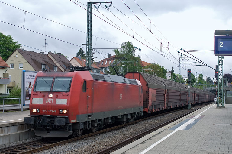 185 009 mit FZ 56167 bei km 15,6 (Mai 2010)
