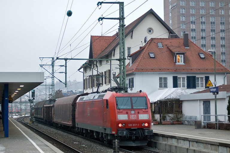 185 017 mit FE 44691 bei km 15,6 (Februar 2010)