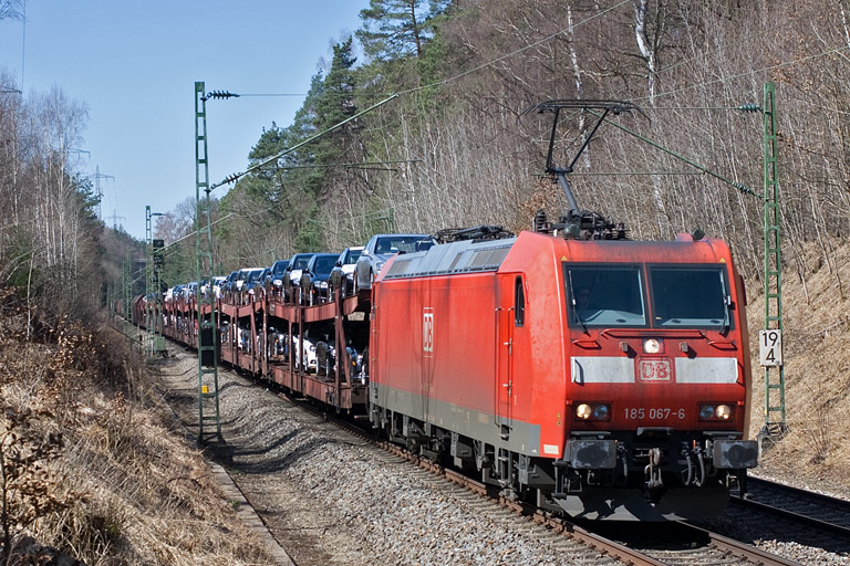 185 067 mit CSQ 60080 bei km 19,4 (April 2010)