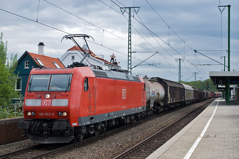 185 072 mit FE 44696 bei km 16,8 (April 2010)