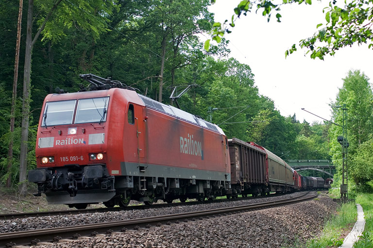 185 091 mit FE 44691 bei km 11,8 (Juni 2010)