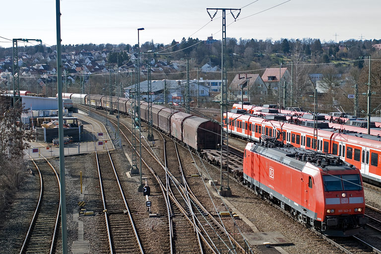 185 143 mit FE 44696 bei km 16,0 (Februar 2010)