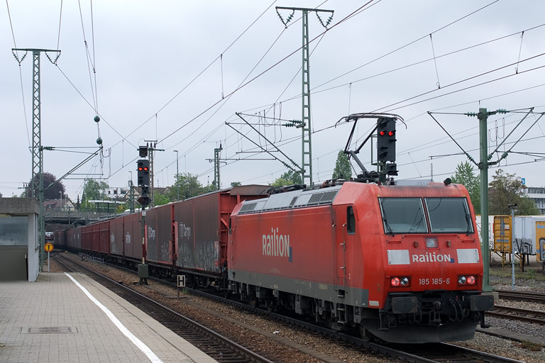 185 185 mit CSQ 60080 bei km 15,6 (Mai 2010)