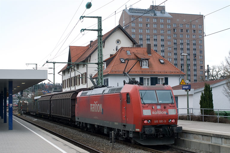 185 195 mit FE 44691 bei km 15,6 (M&auml;rz 2010)