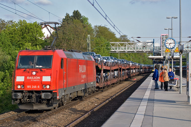 185 246 mit CSQ 60084 bei km 14,2 (Mai 2010)