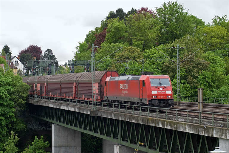 185 297 bei km 14,6 (Mai 2010)