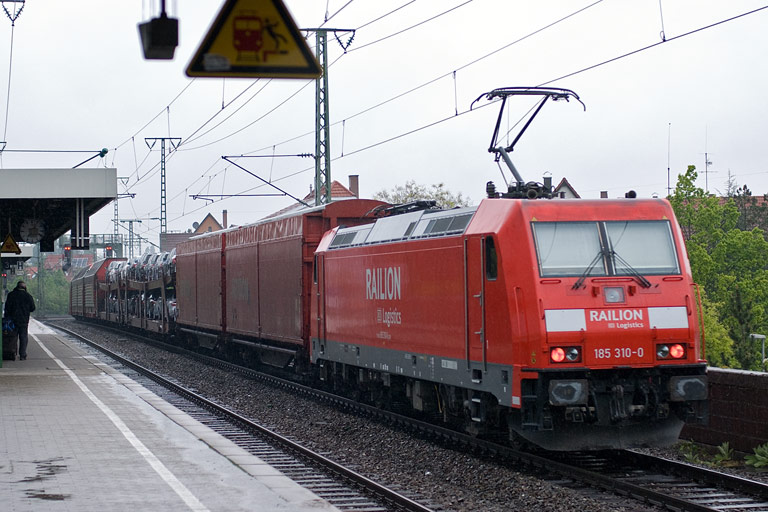 185 310 mit CSQ 60084 bei km 16,8 (Mai 2010)