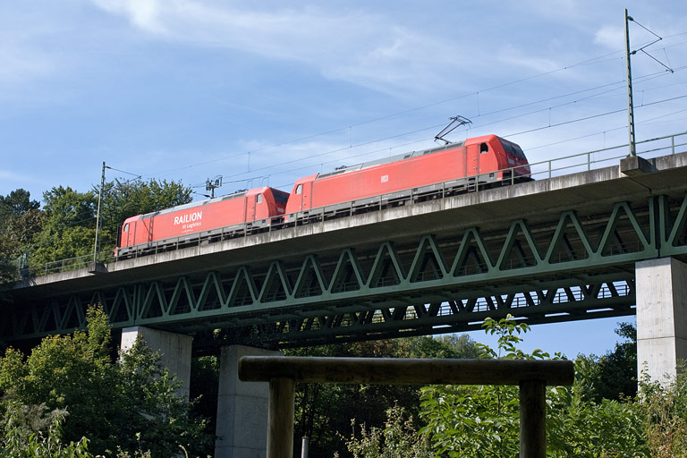 185 339 und 185 307 bei km 14,6 (September 2010)