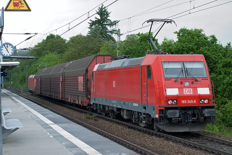185 345 mit CSQ 60046 bei km 14,2 (Mai 2010)