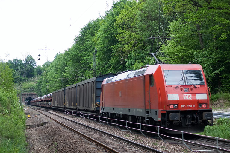 185 350 mit CSQ 60084 bei km 18,4 (Mai 2010)