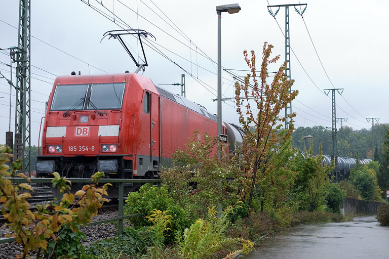 185 061 und 185 148 bei km 17,0 (September 2010)