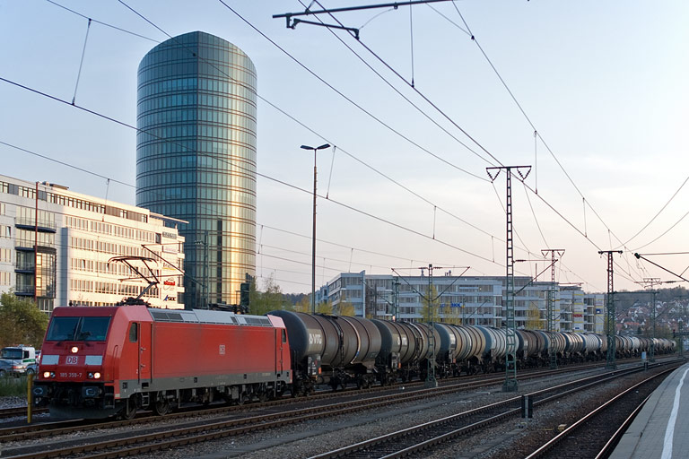 185 359 bei km 15,6 (April 2010)