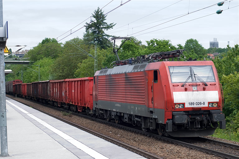 189 026 mit FZ 56164 bei km 14,2 (Mai 2010)