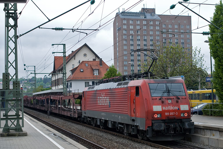 189 057 mit FZ 56167 bei km 15,6 (Mai 2010)