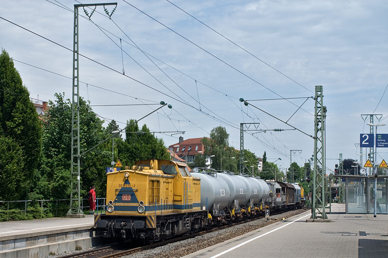 203 315 mit NbZ 95175 bei km 15,6 (Juni 2010)