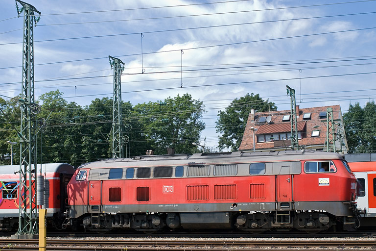 218 491 mit RE 31501 bei km 15,6 (August 2010)
