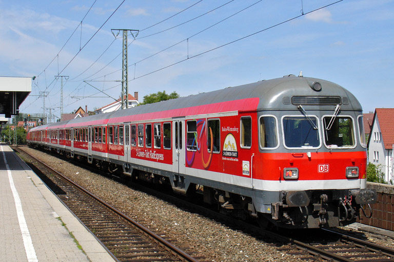 218 491 mit RE 31501 bei km 16,8 (August 2010)