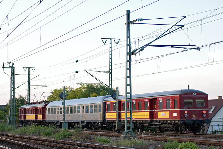 465 005/865 611 als RB 31998 bei km 16,8 (September 2010)