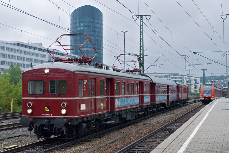 465 006/865 606 als RE 19017 bei km 15,6 (Mai 2010)