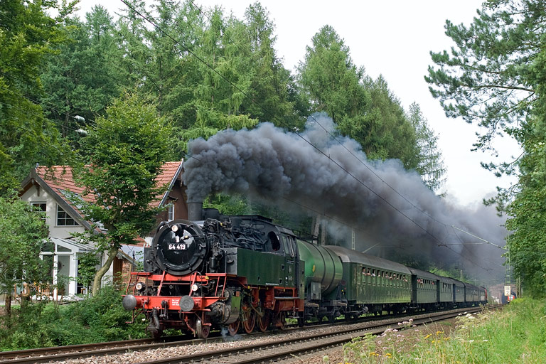 64 419 mit DPE 87796 bei km 18,2 (August 2010)