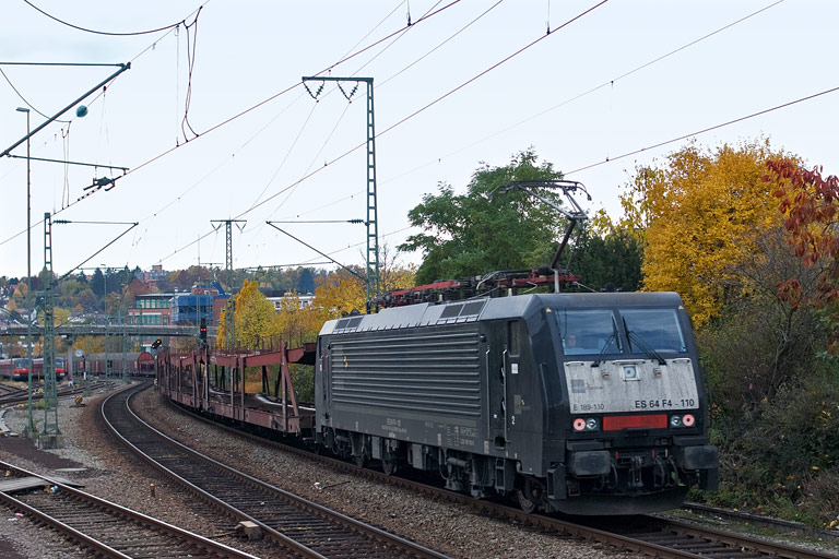 ES 64 F4-110 mit FZ 56165 bei km 15,8 (Oktober 2010)