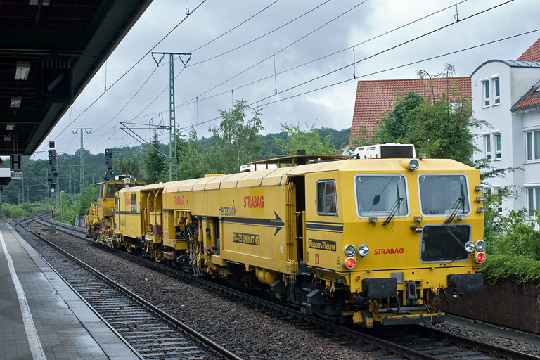 SSP 110 SW und 08-475 Unimat 4S bei km 16,8 (Juni 2010)